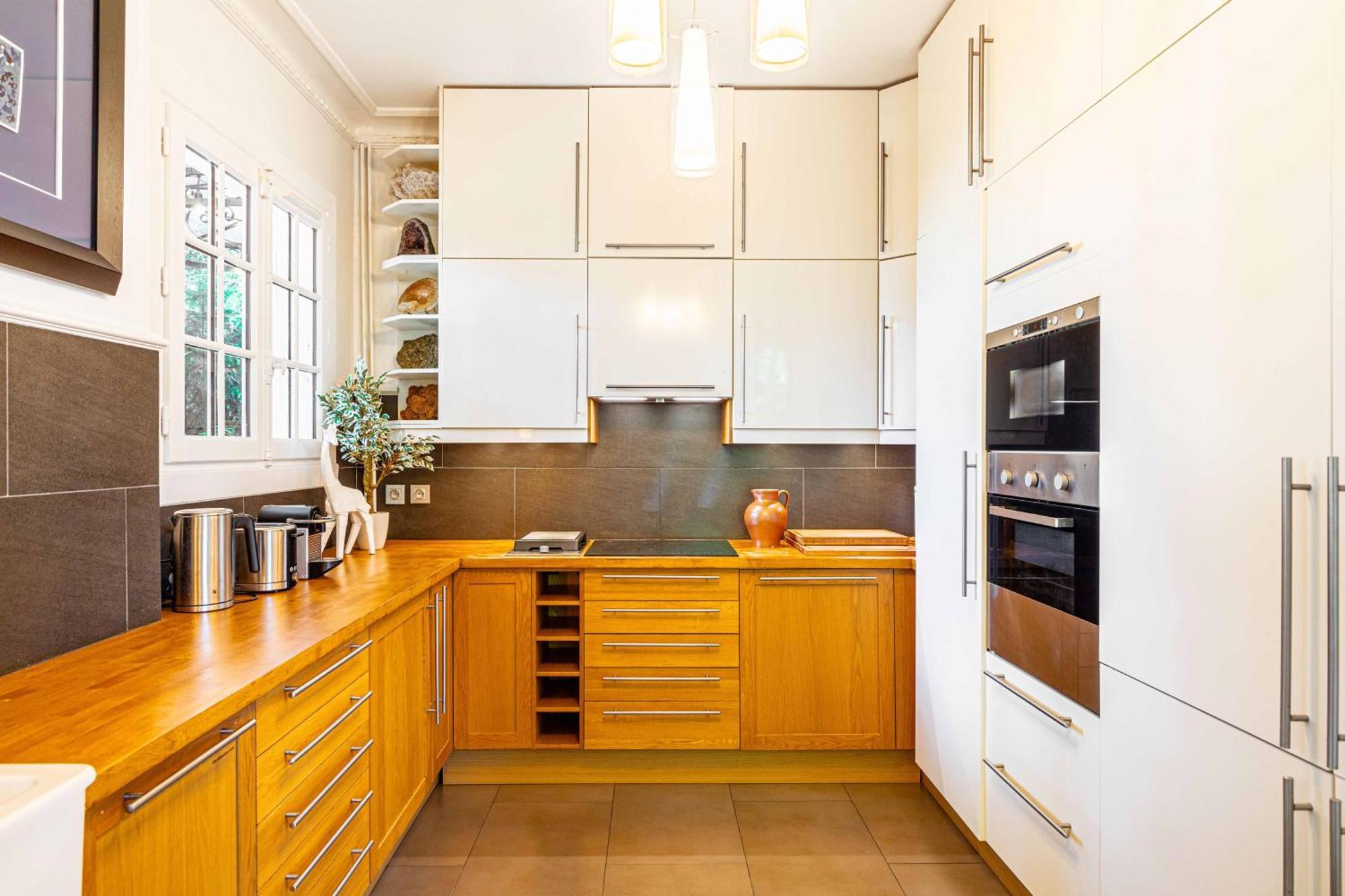 Grand & Classy Apartment With Private Garden, Villa Des Ammonites Мьодон Екстериор снимка