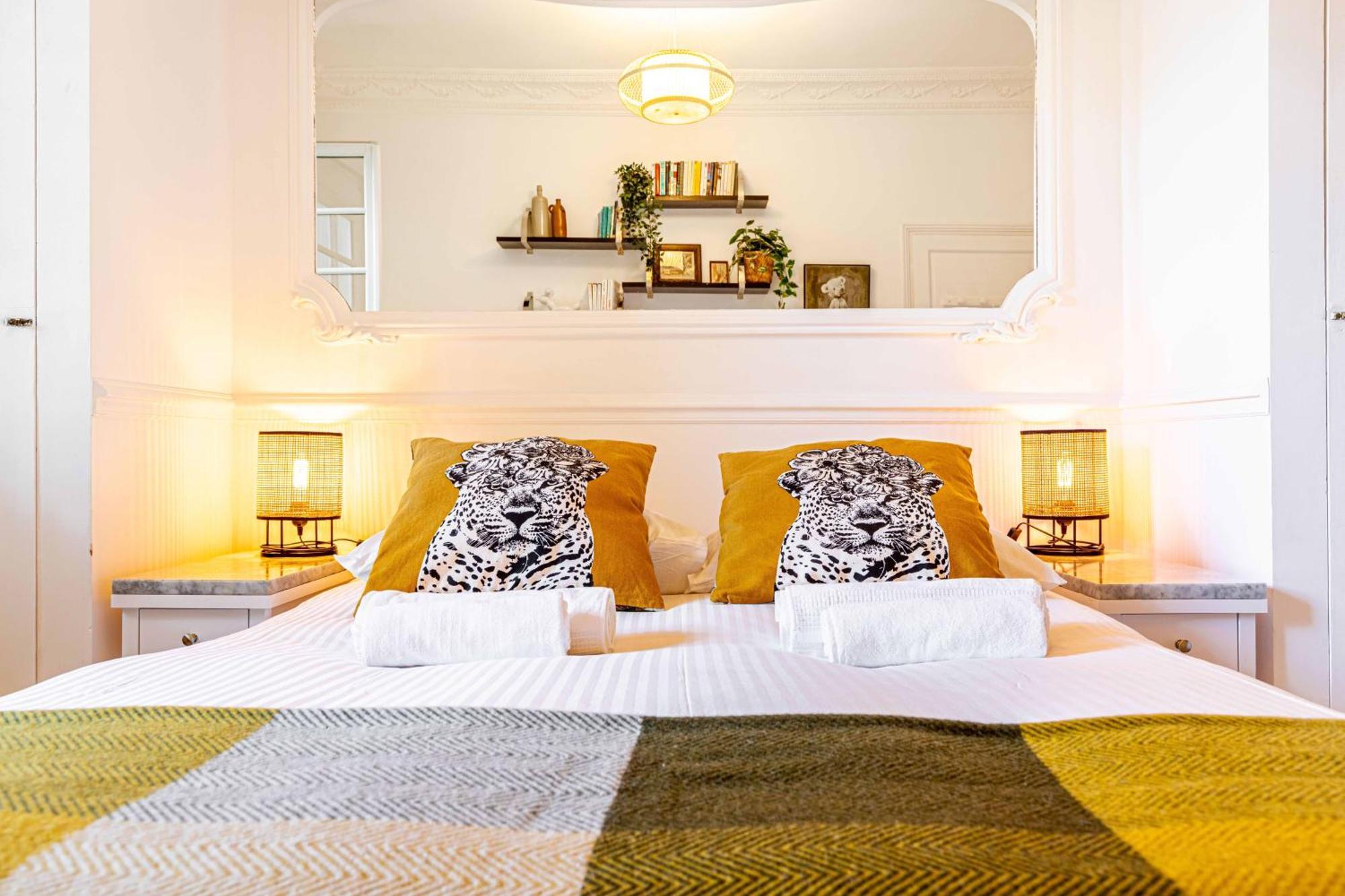 Grand & Classy Apartment With Private Garden, Villa Des Ammonites Мьодон Екстериор снимка